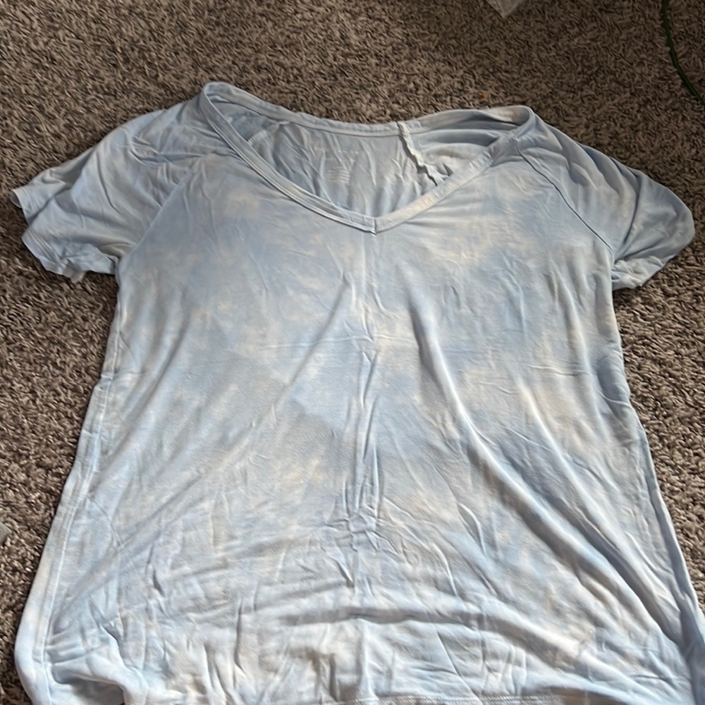 american eagle tee!